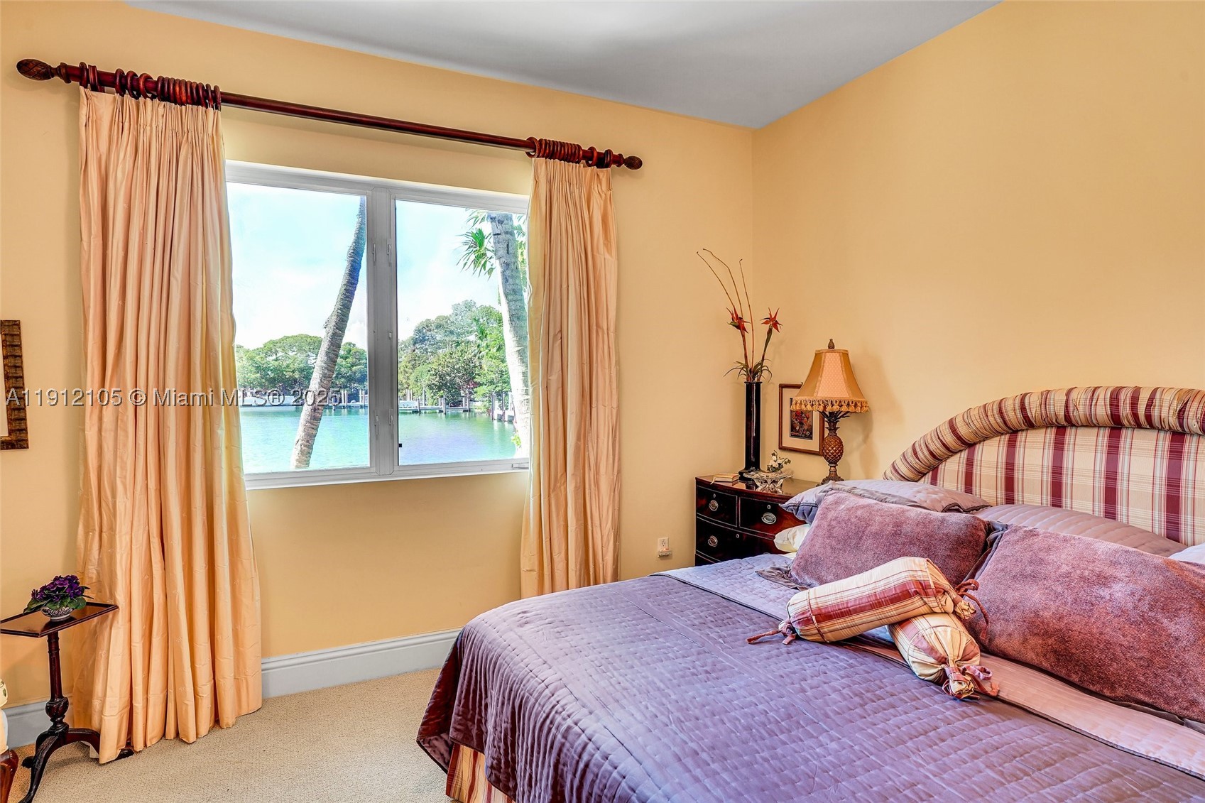 550 Harbor Dr, Key Biscayne FL 33149