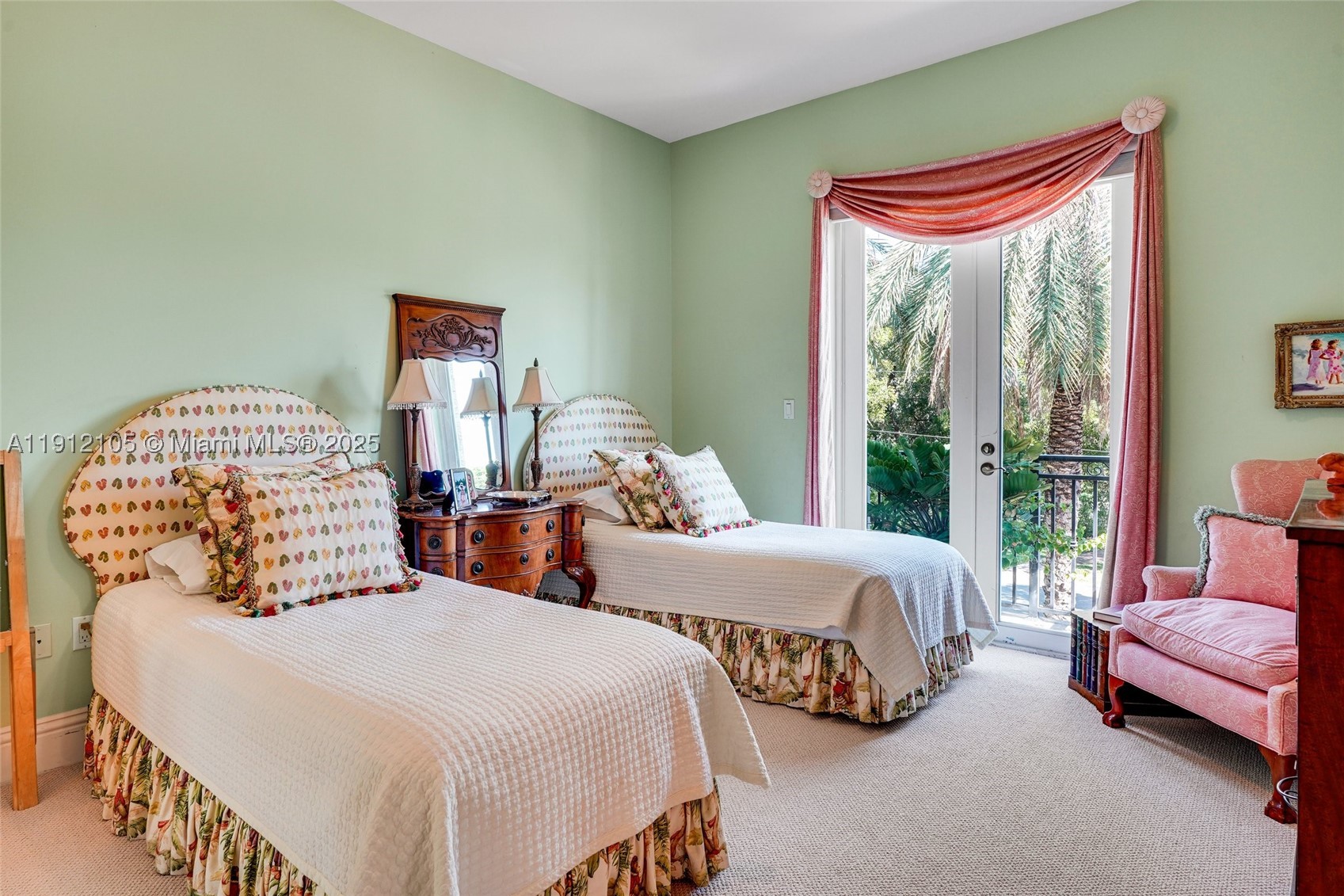 550 Harbor Dr, Key Biscayne FL 33149