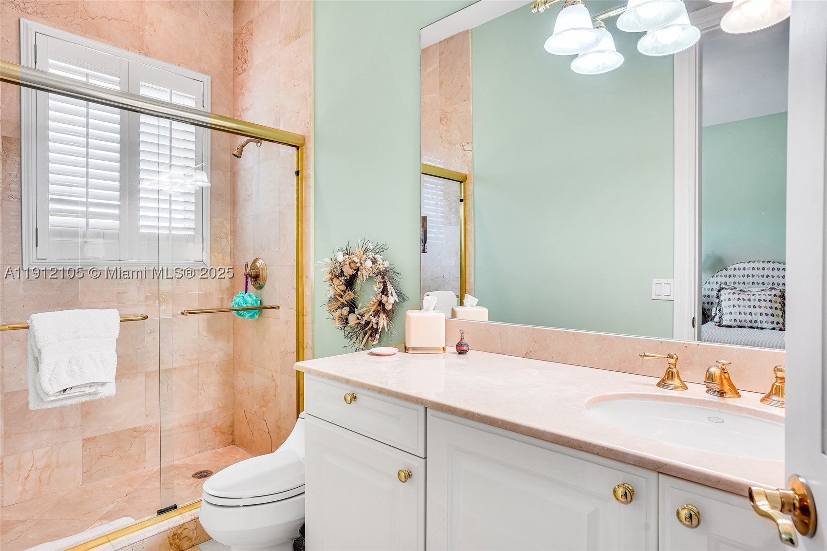 550 Harbor Dr, Key Biscayne FL 33149