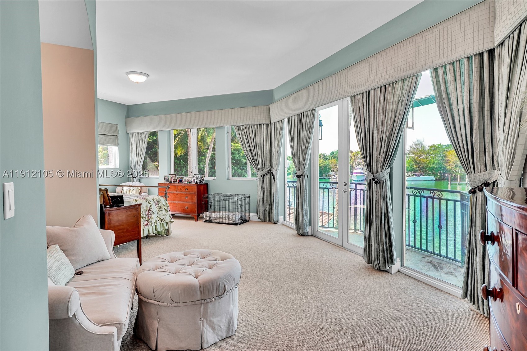 550 Harbor Dr, Key Biscayne FL 33149