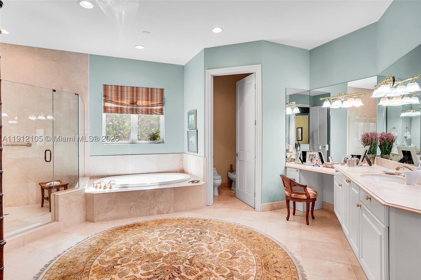 550 Harbor Dr, Key Biscayne FL 33149