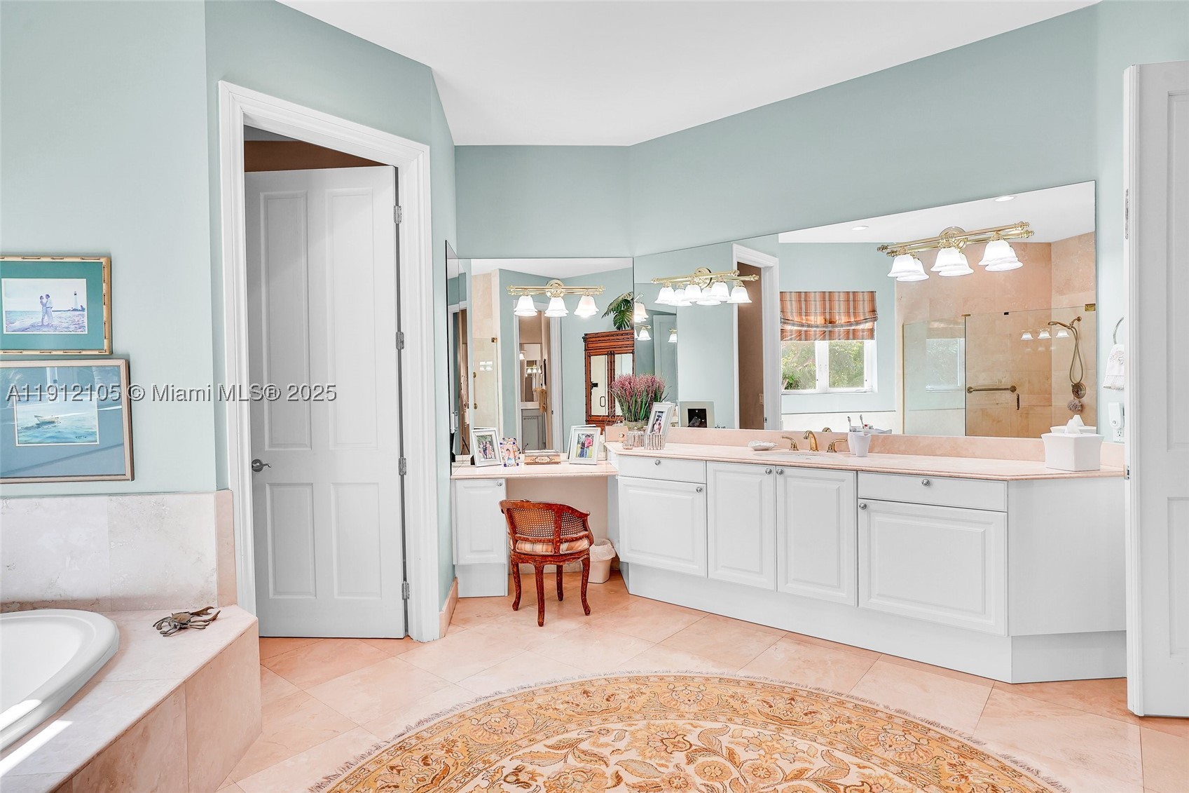 550 Harbor Dr, Key Biscayne FL 33149