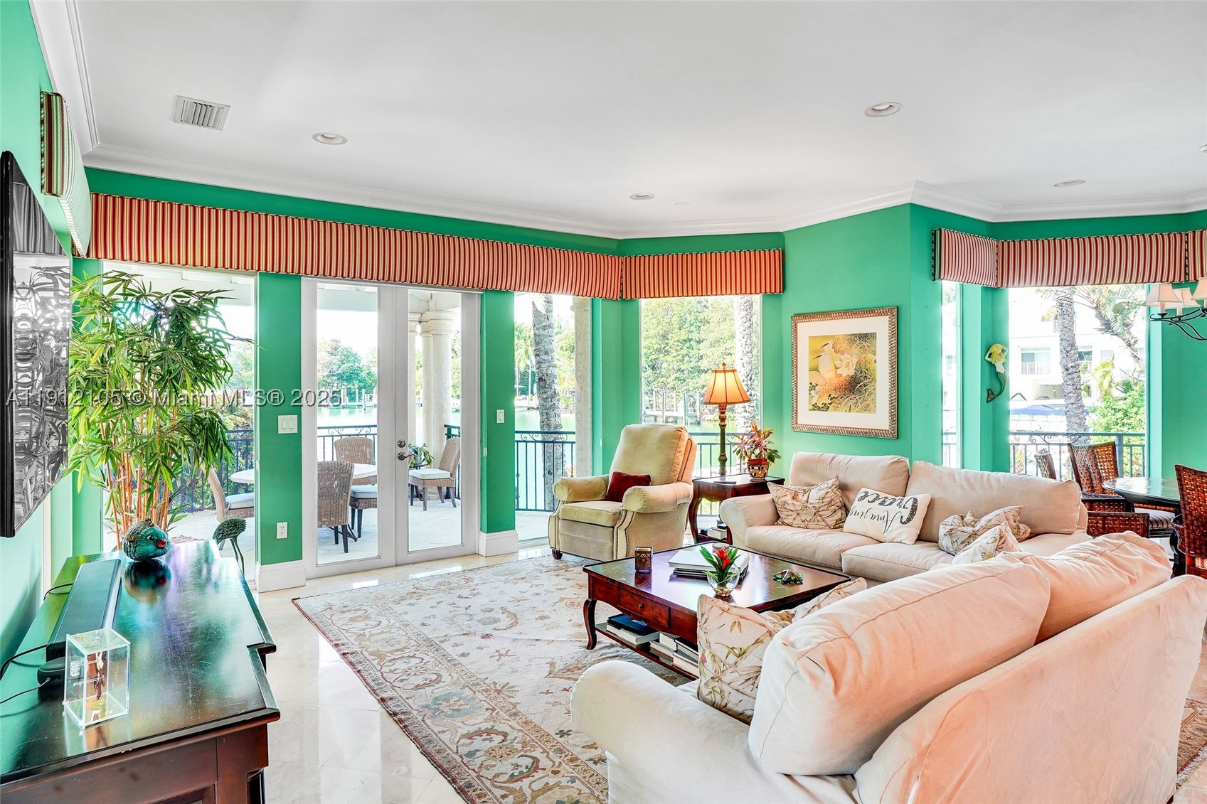 550 Harbor Dr, Key Biscayne FL 33149