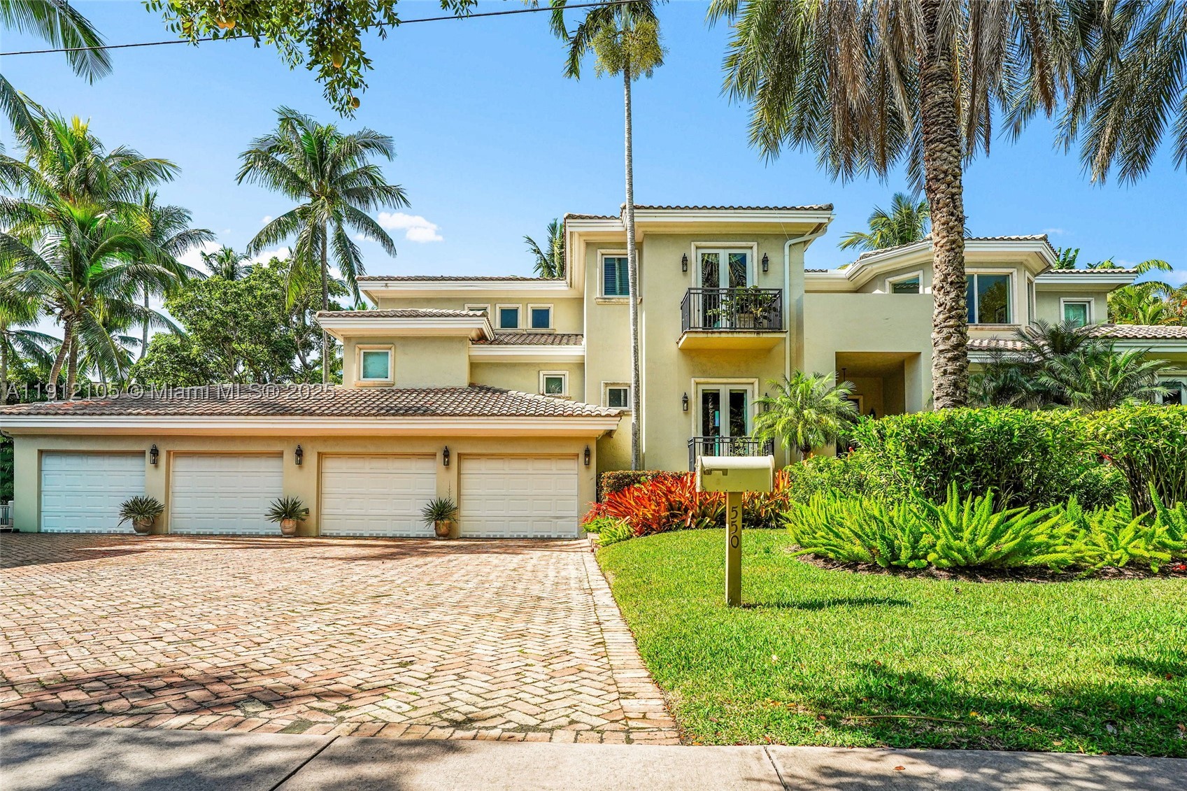 550 Harbor Dr, Key Biscayne FL 33149