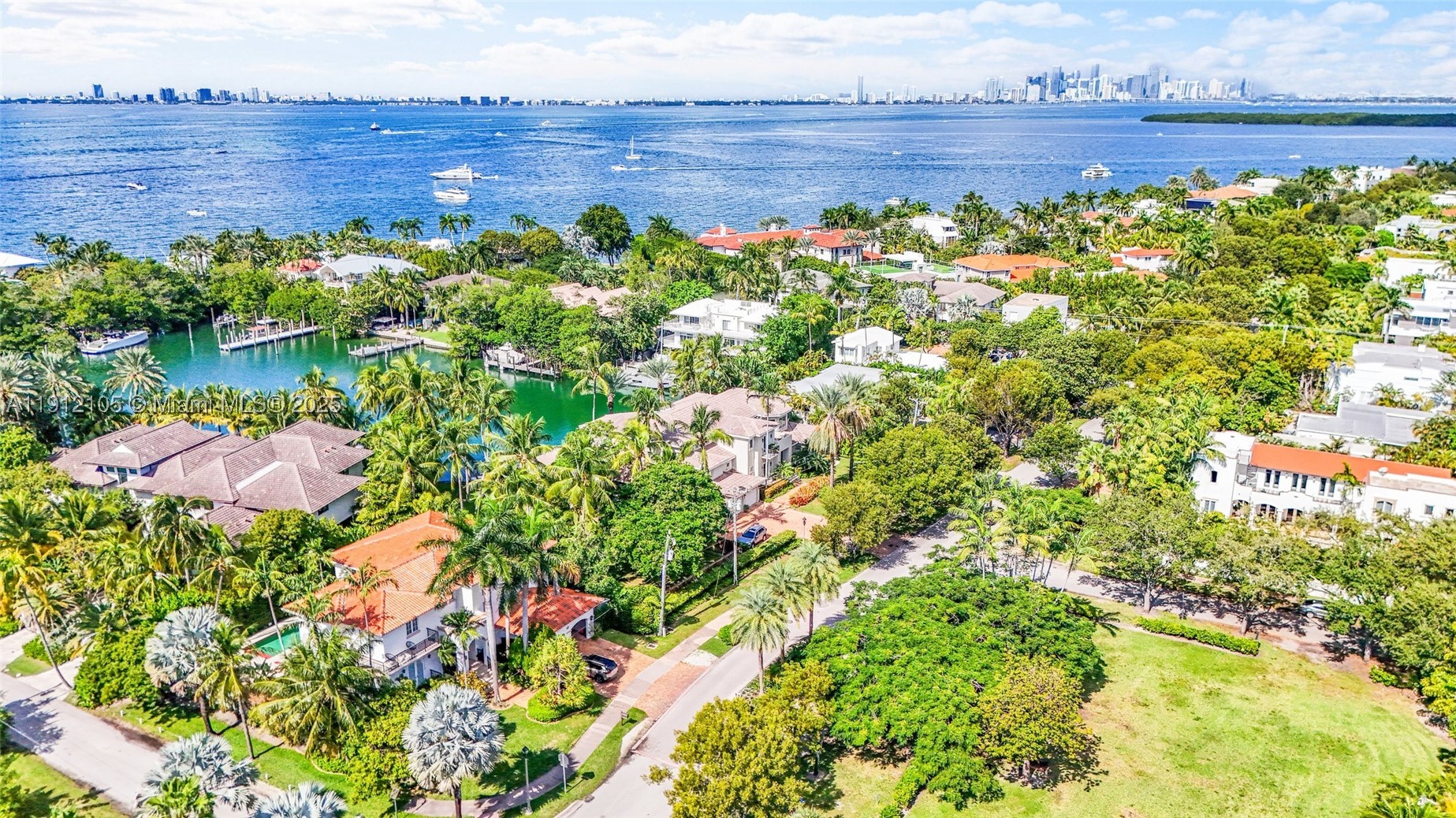 550 Harbor Dr, Key Biscayne FL 33149