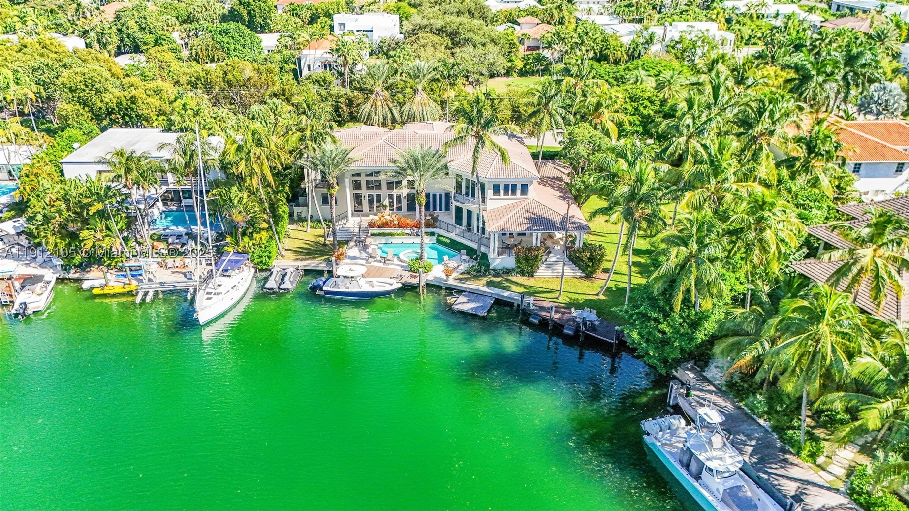 550 Harbor Dr, Key Biscayne FL 33149