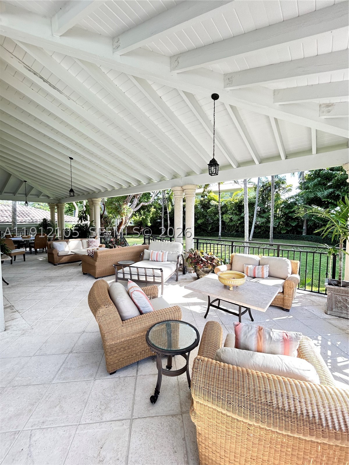 550 Harbor Dr, Key Biscayne FL 33149