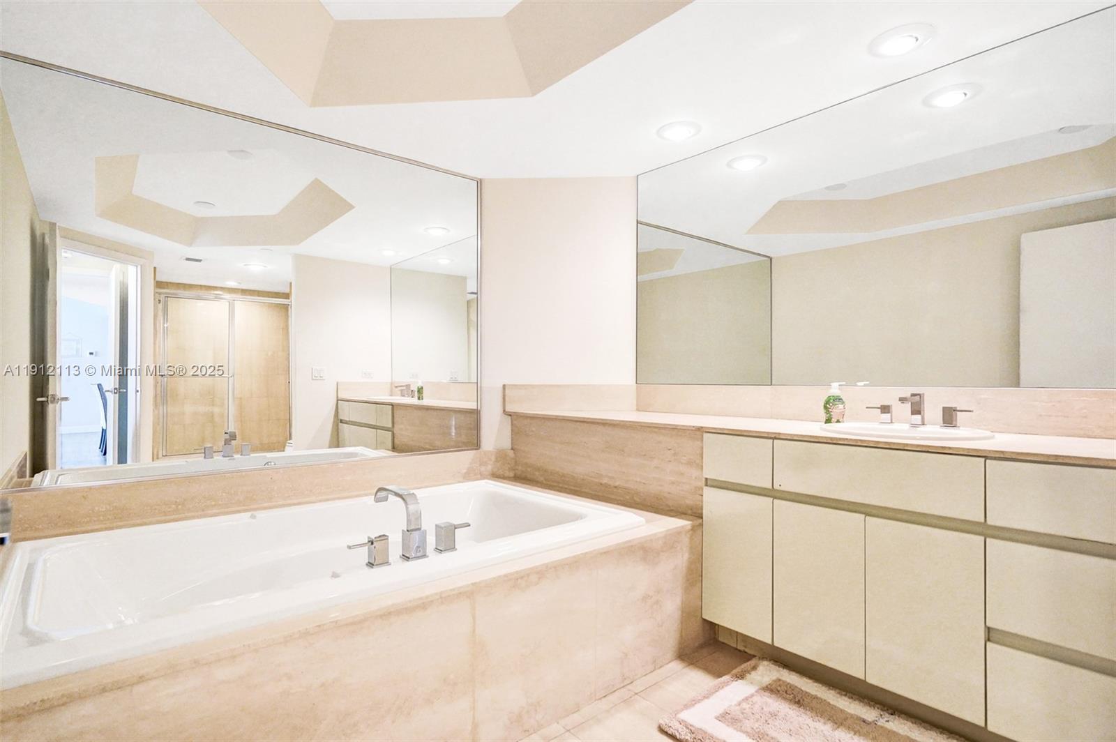 3000 Island Blvd #903, Aventura FL 33160