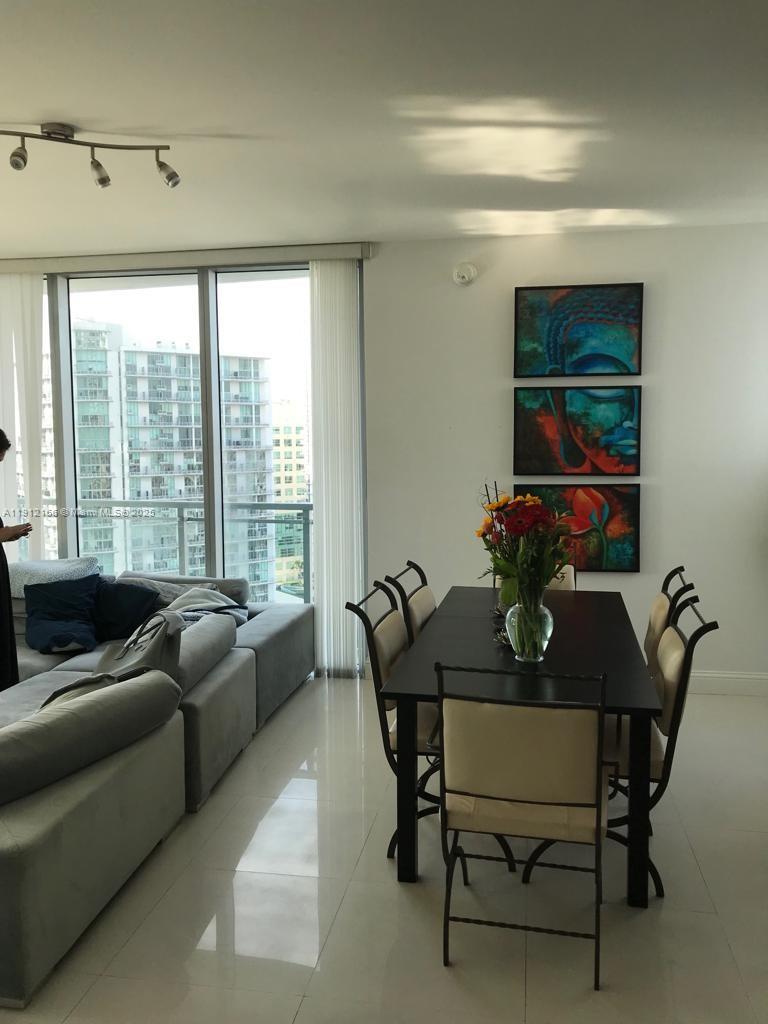 90 SW 3rd St #2911, Miami FL 33130