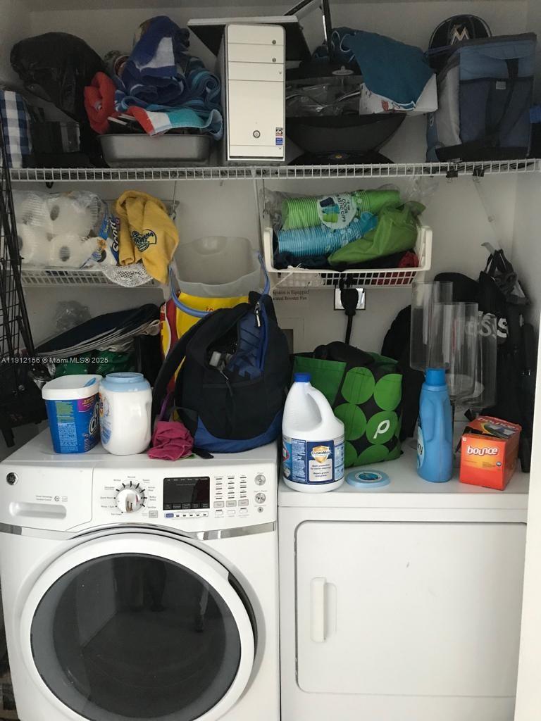 90 SW 3rd St #2911, Miami FL 33130