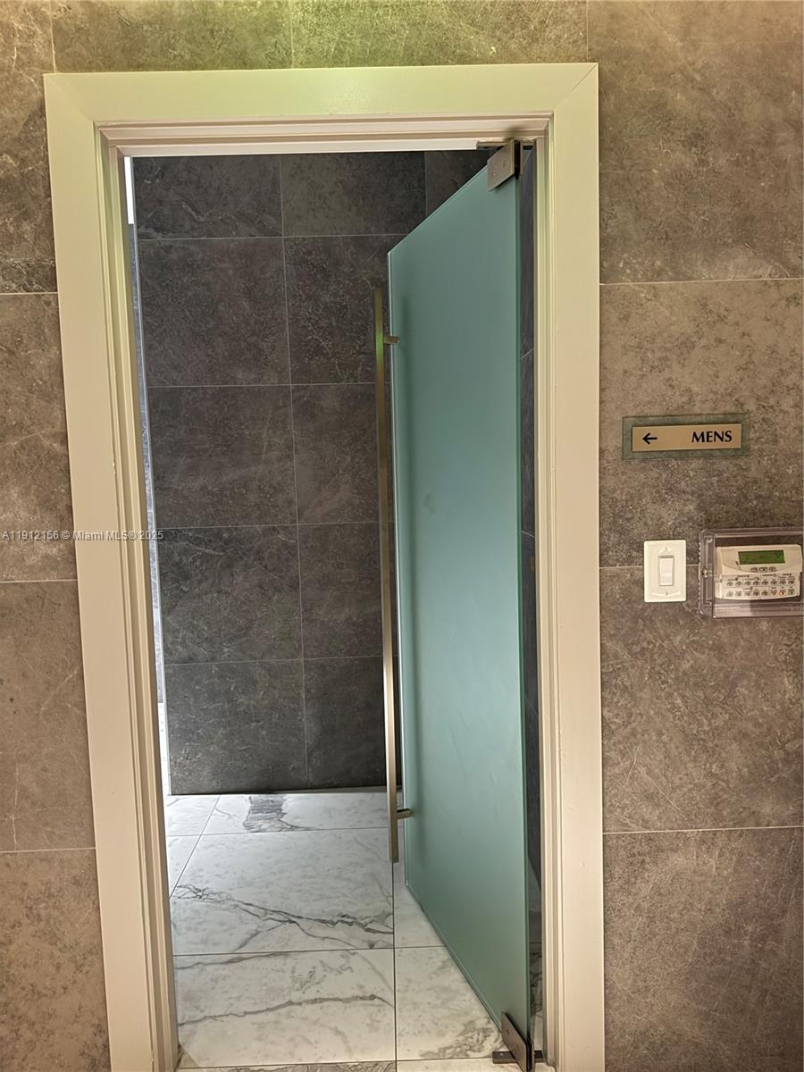 90 SW 3rd St #2911, Miami FL 33130