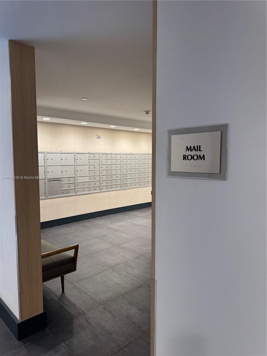 90 SW 3rd St #2911, Miami FL 33130