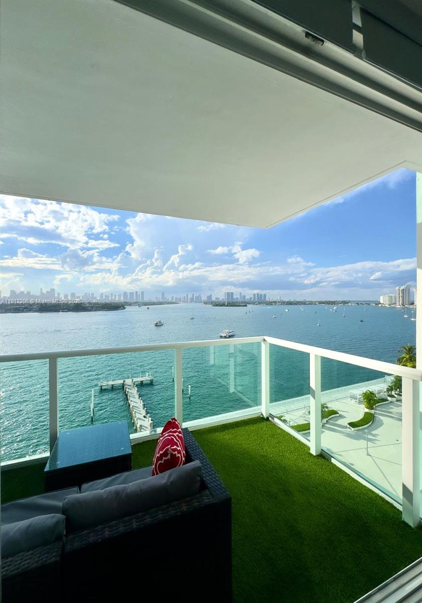 1000 West Ave #819, Miami Beach FL 33139