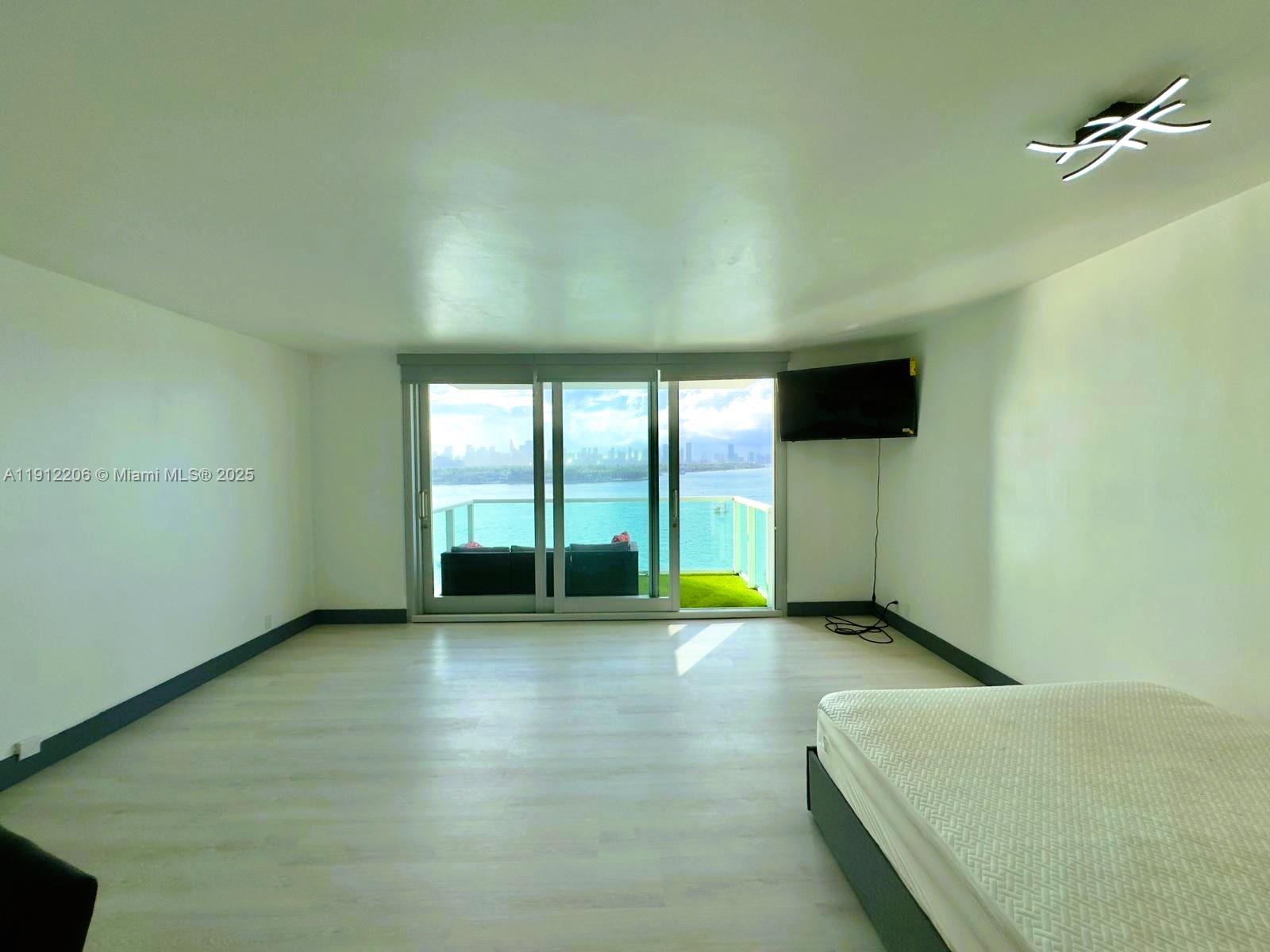 1000 West Ave #819, Miami Beach FL 33139