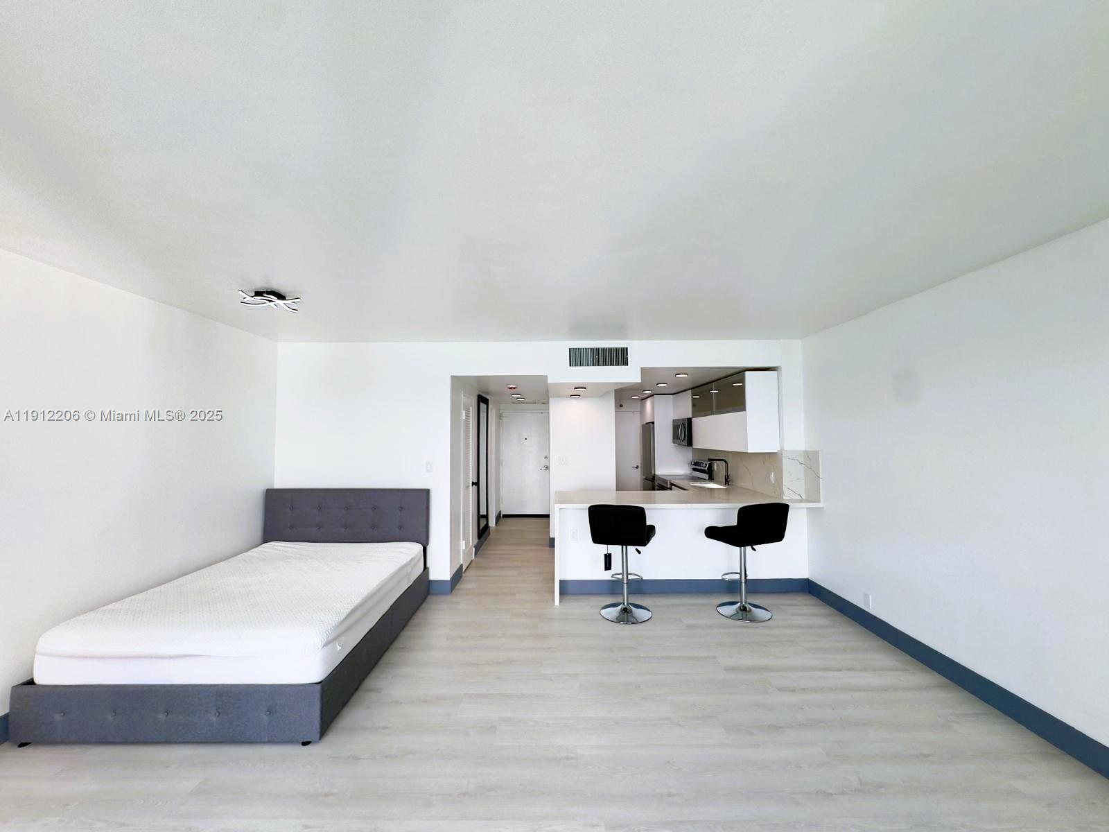 1000 West Ave #819, Miami Beach FL 33139