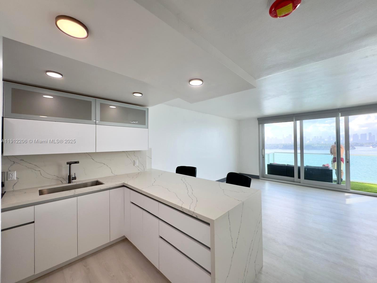 1000 West Ave #819, Miami Beach FL 33139