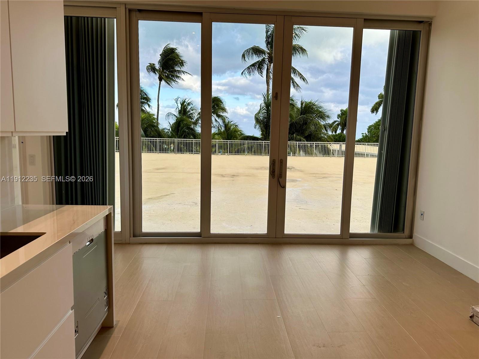 881 OCEAN DR #L3, Key Biscayne FL 33149