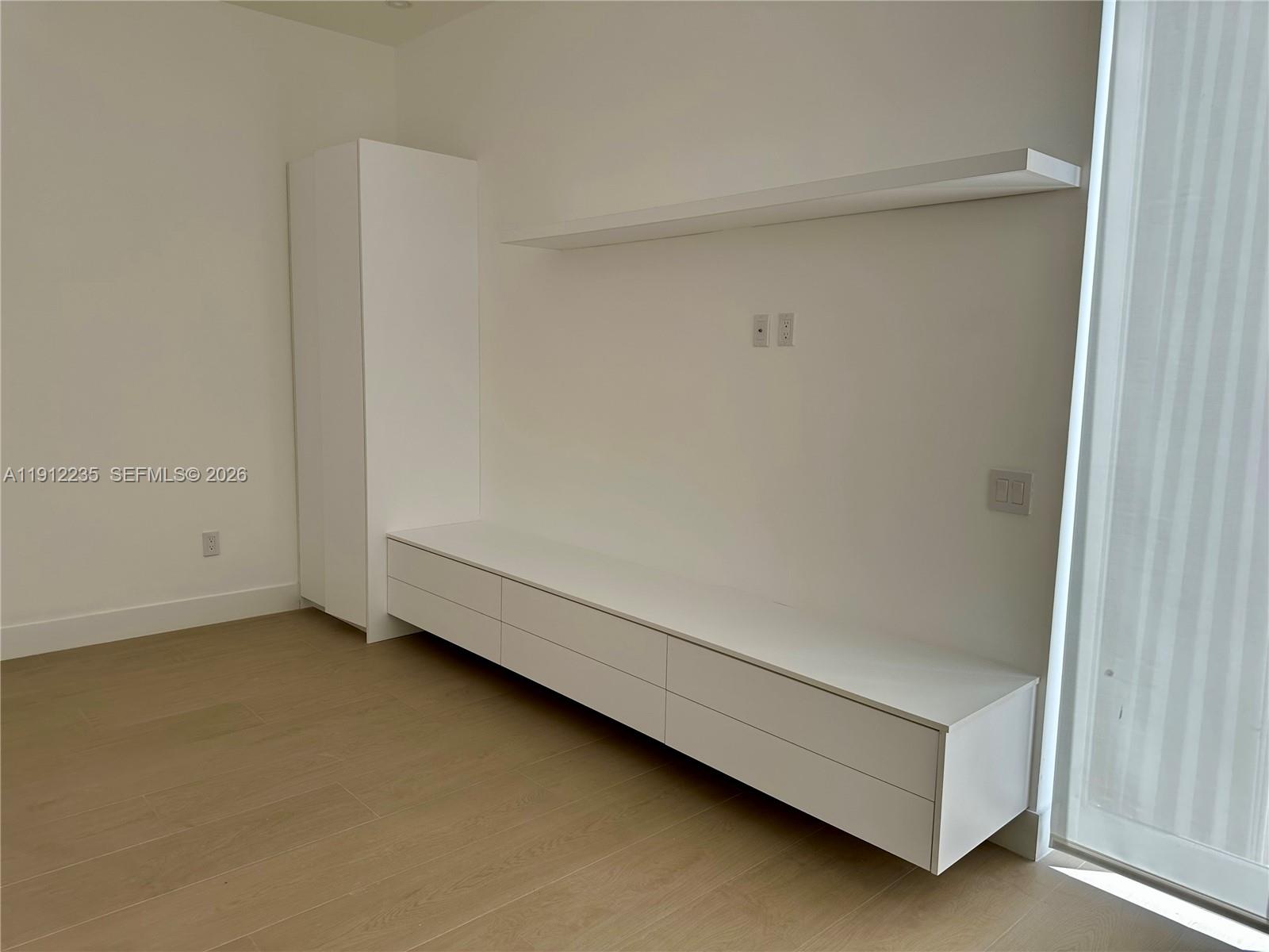 881 OCEAN DR #L3, Key Biscayne FL 33149