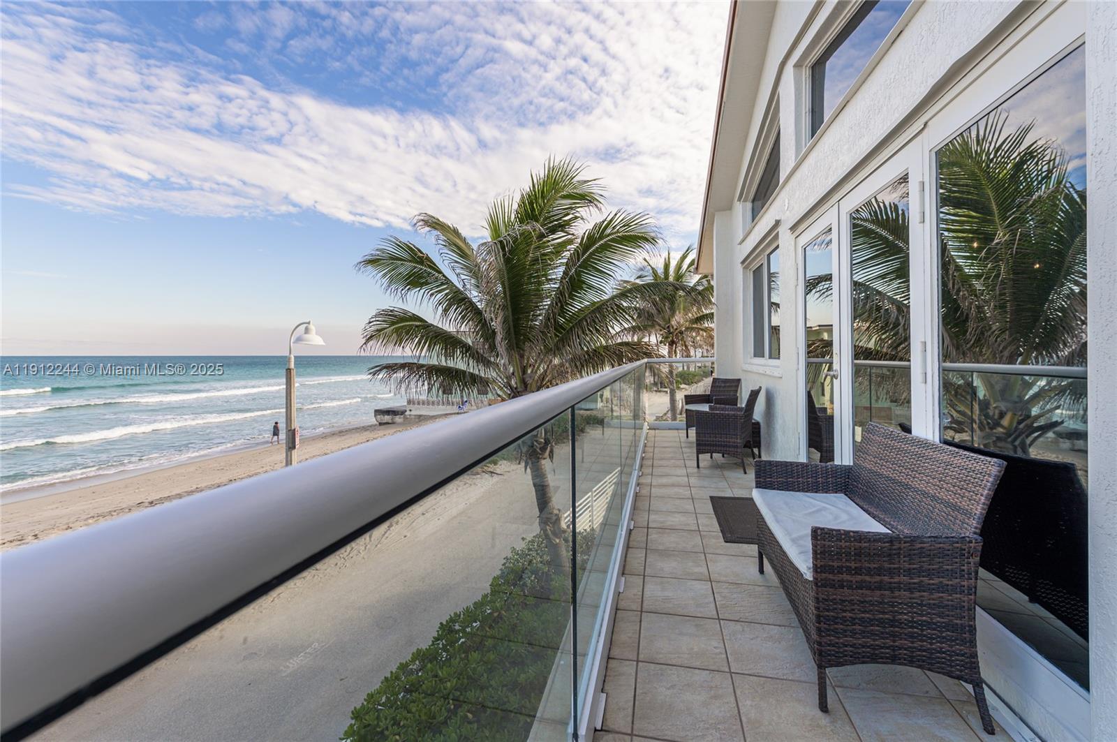 302 Balboa St #0, Hollywood FL 33019