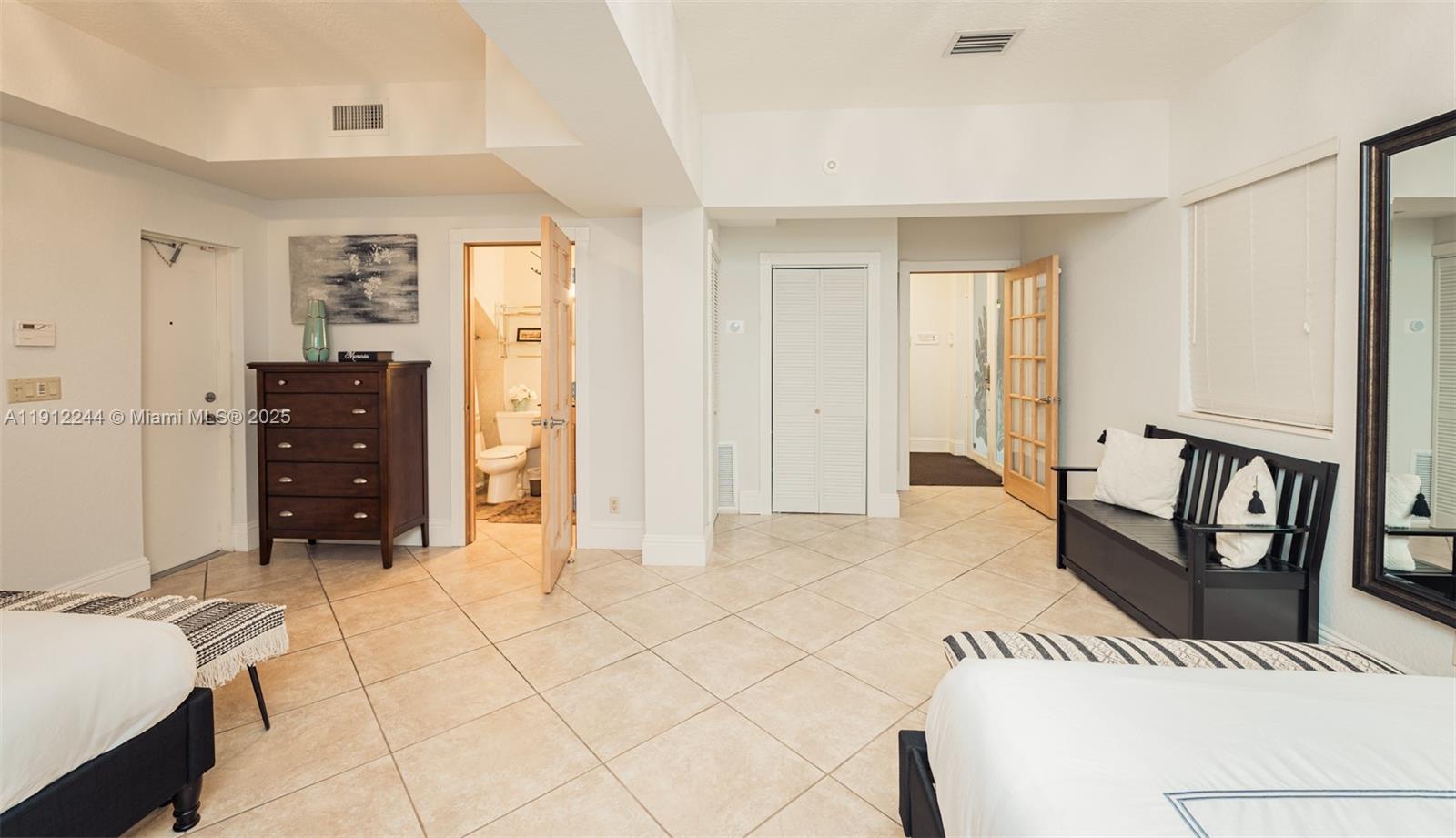 302 Balboa St #0, Hollywood FL 33019