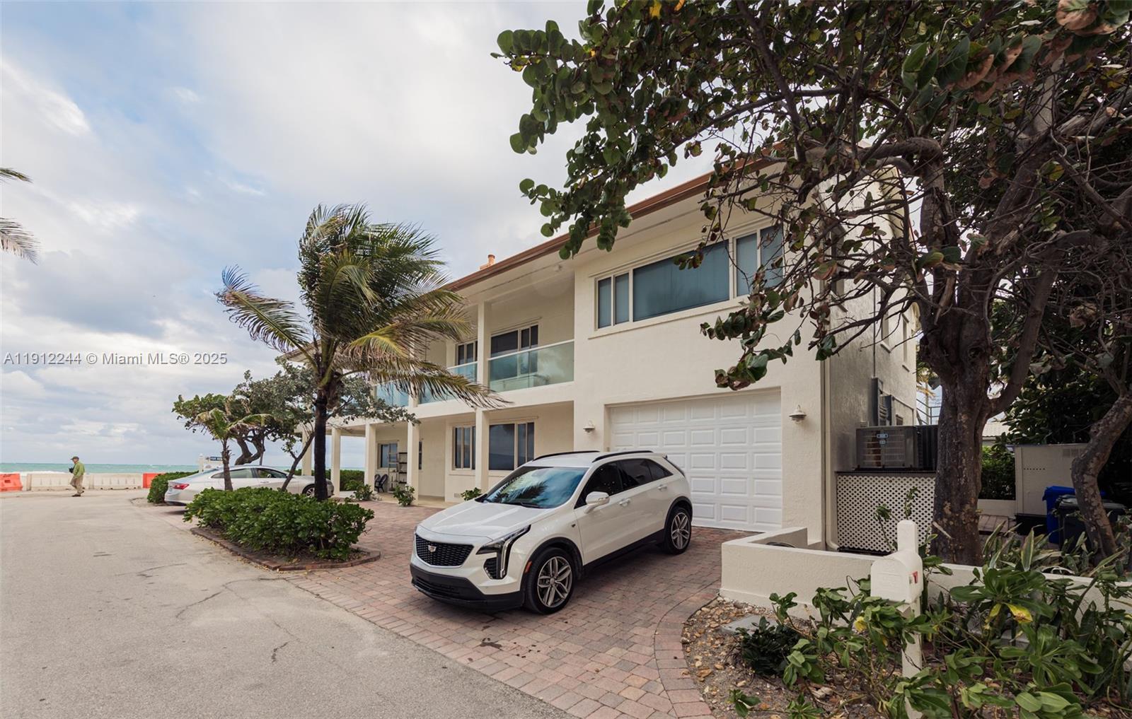 302 Balboa St #0, Hollywood FL 33019