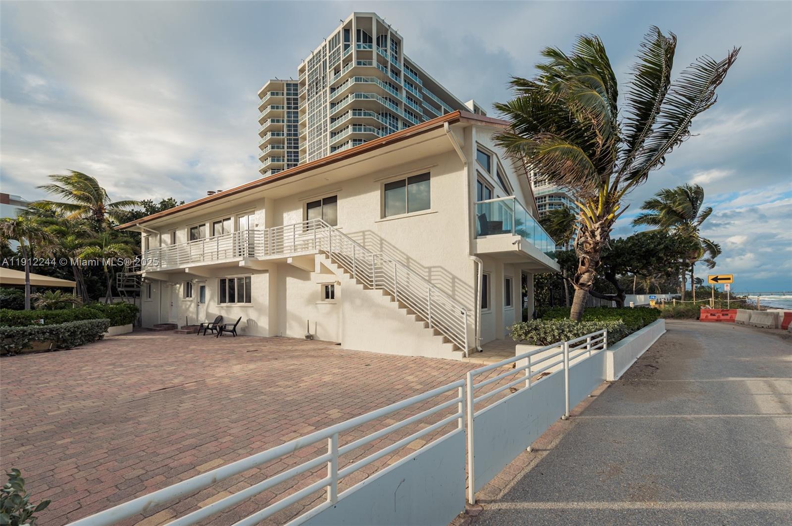 302 Balboa St #0, Hollywood FL 33019