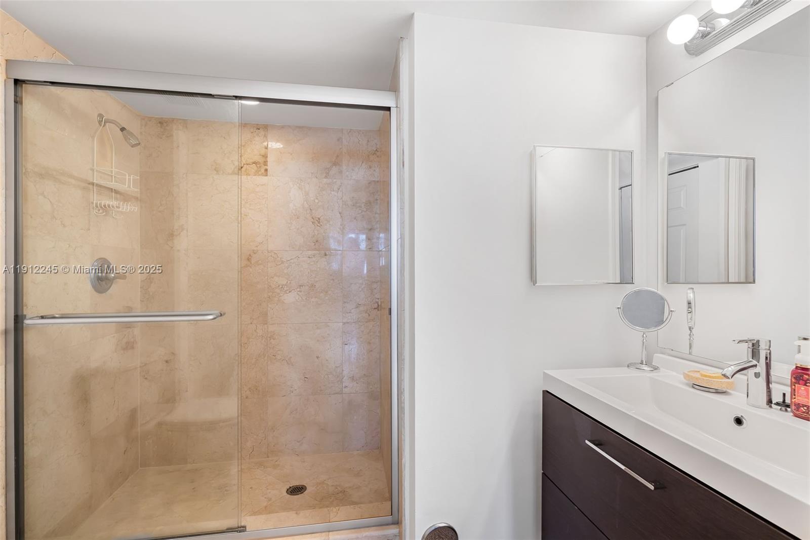1155 BRICKELL BAY DR #2708, Miami FL 33131