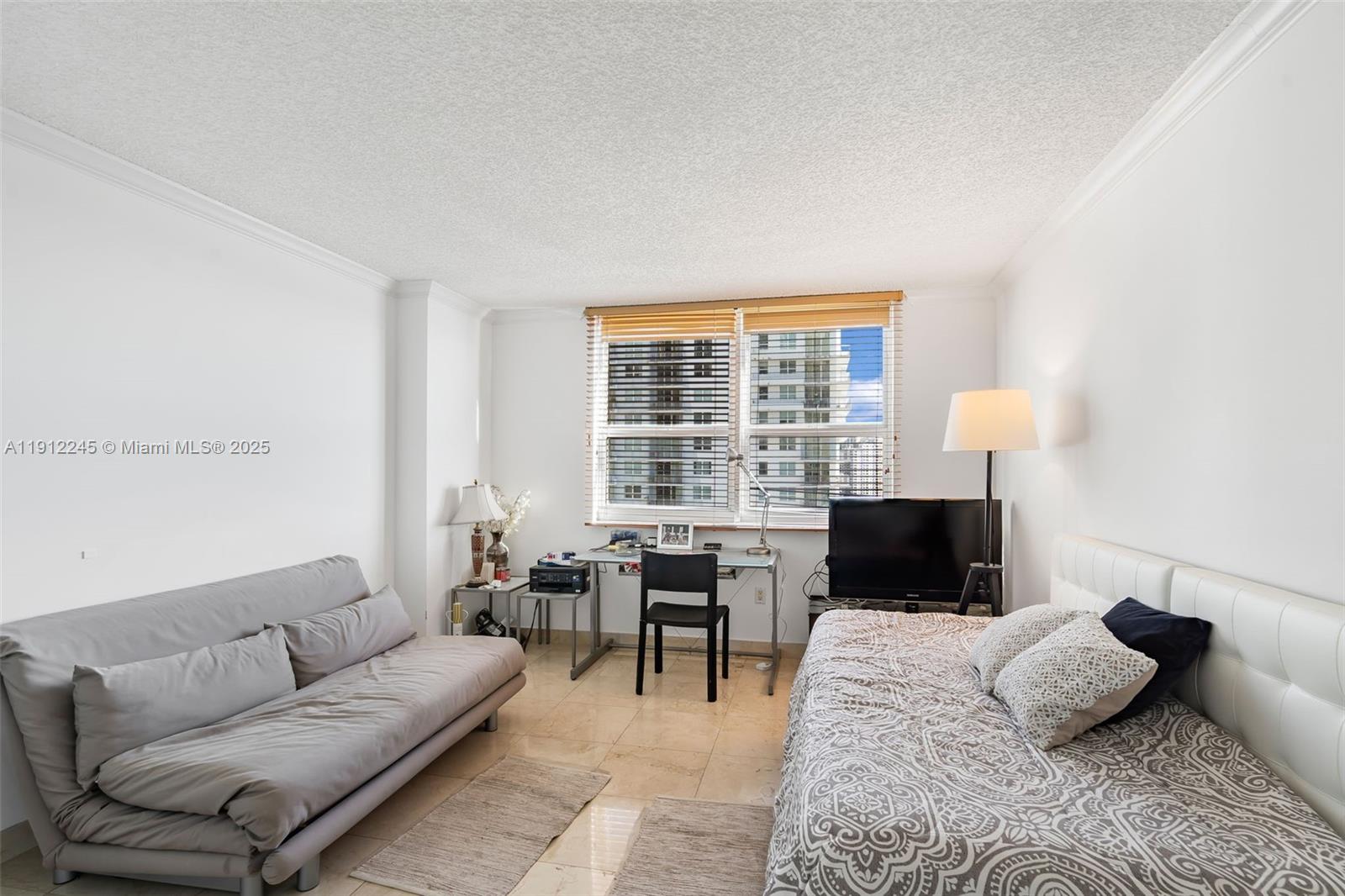 1155 BRICKELL BAY DR #2708, Miami FL 33131