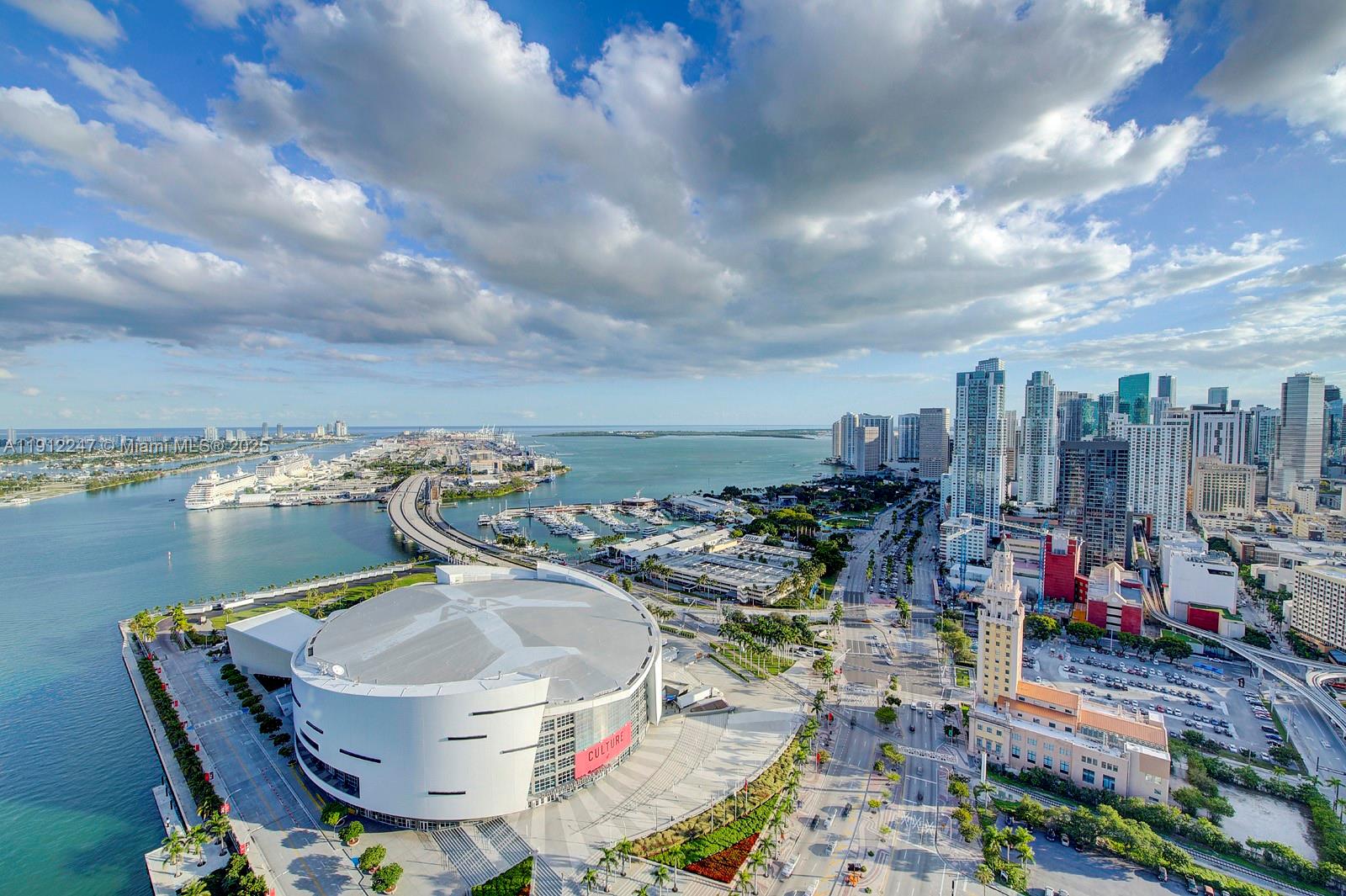 888 Biscayne Blvd #4007, Miami FL 33132