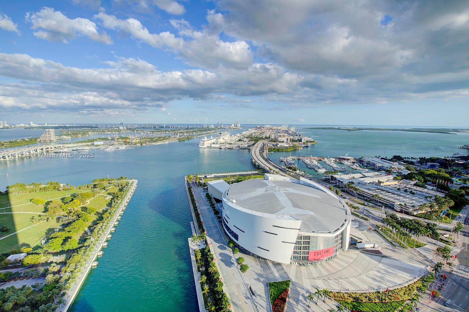 888 Biscayne Blvd #4007, Miami FL 33132