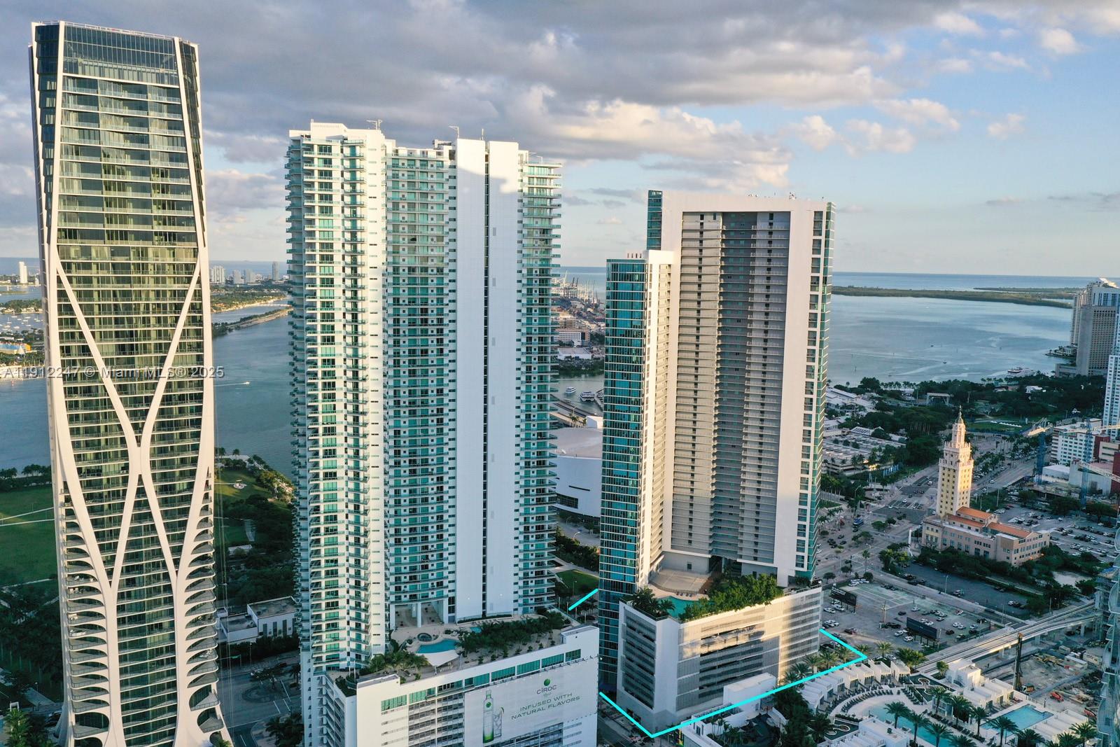 888 Biscayne Blvd #4007, Miami FL 33132