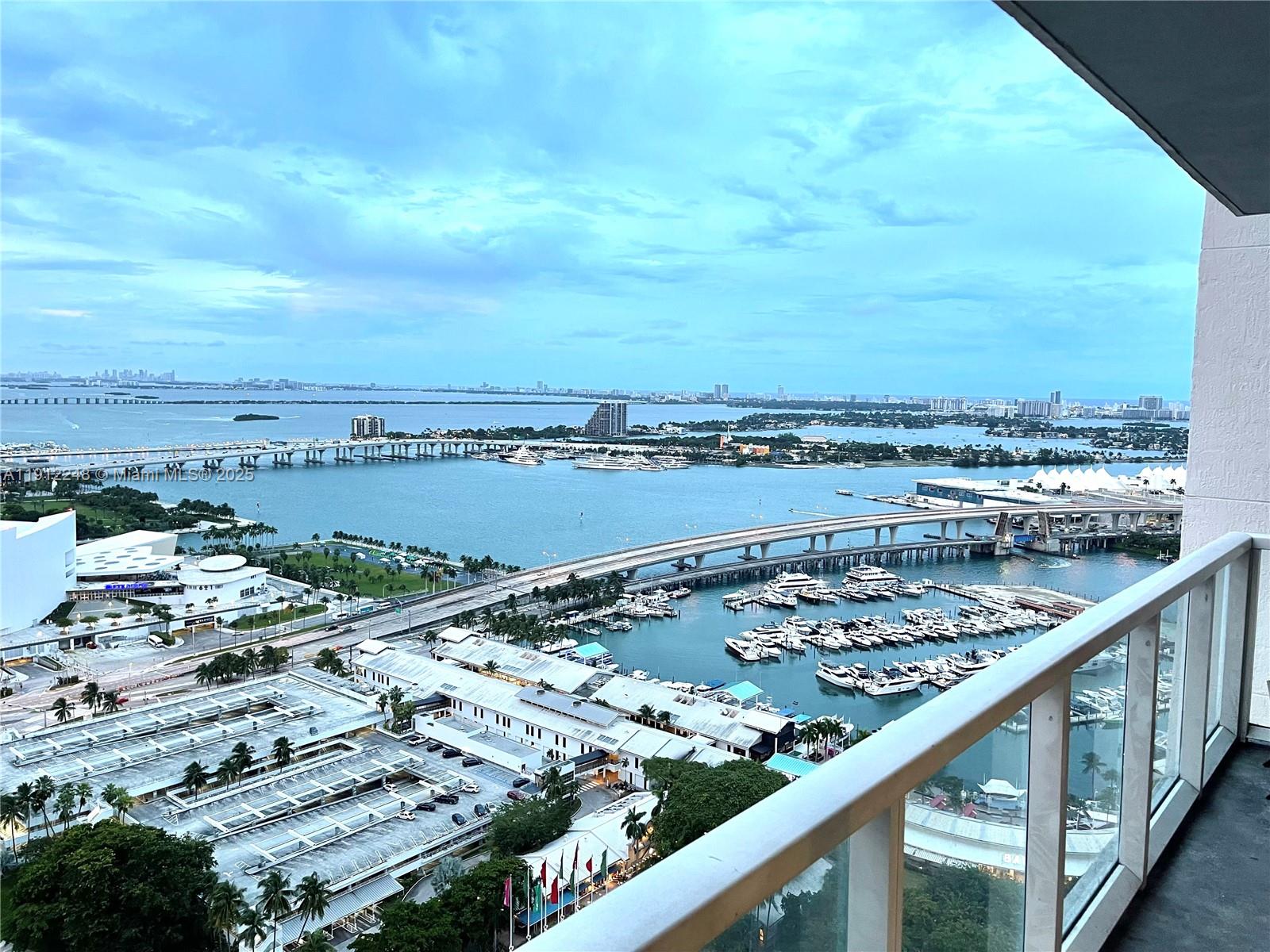 244 Biscayne Blvd #3404, Miami FL 33132
