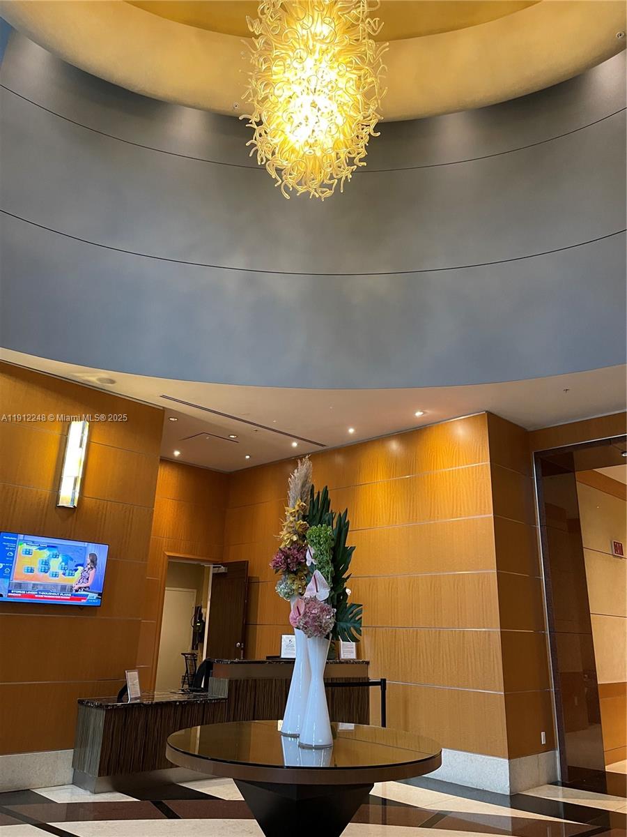244 Biscayne Blvd #3404, Miami FL 33132