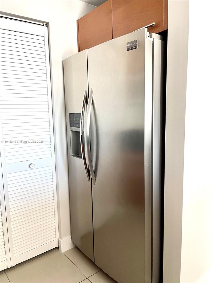 244 Biscayne Blvd #3404, Miami FL 33132