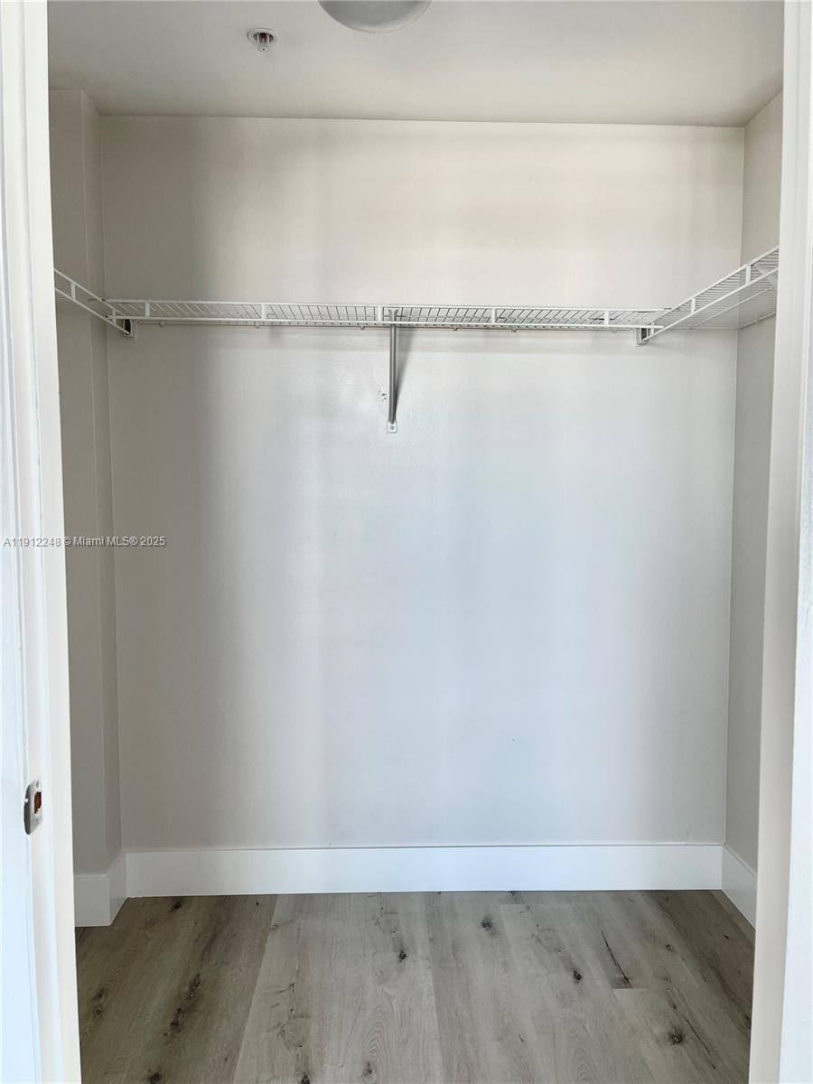 244 Biscayne Blvd #3404, Miami FL 33132
