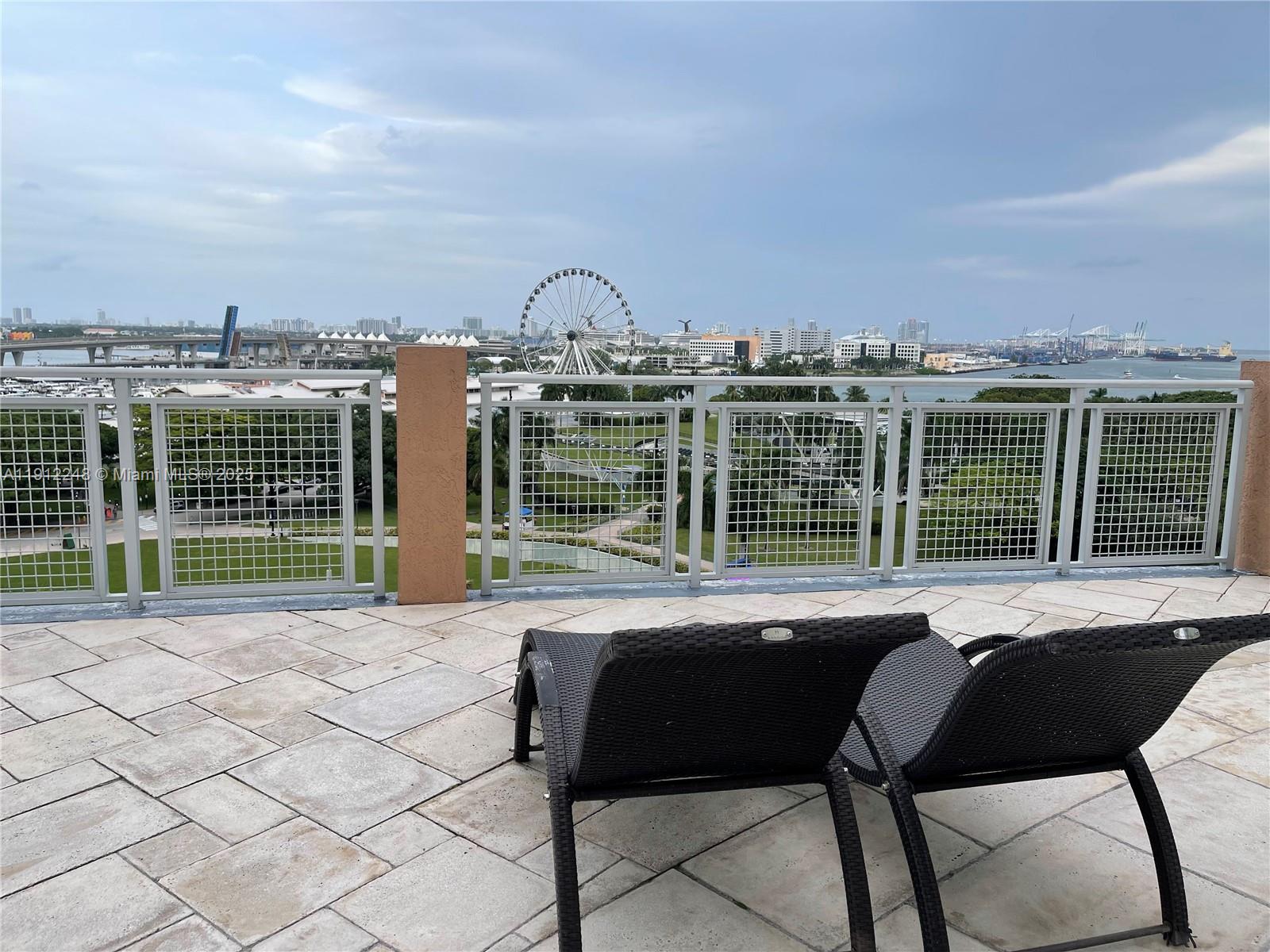 244 Biscayne Blvd #3404, Miami FL 33132