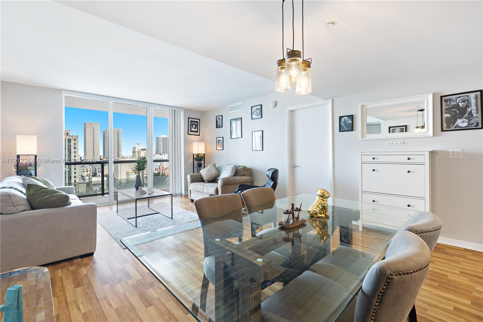 50 Biscayne blvd #1611, Miami FL 33132