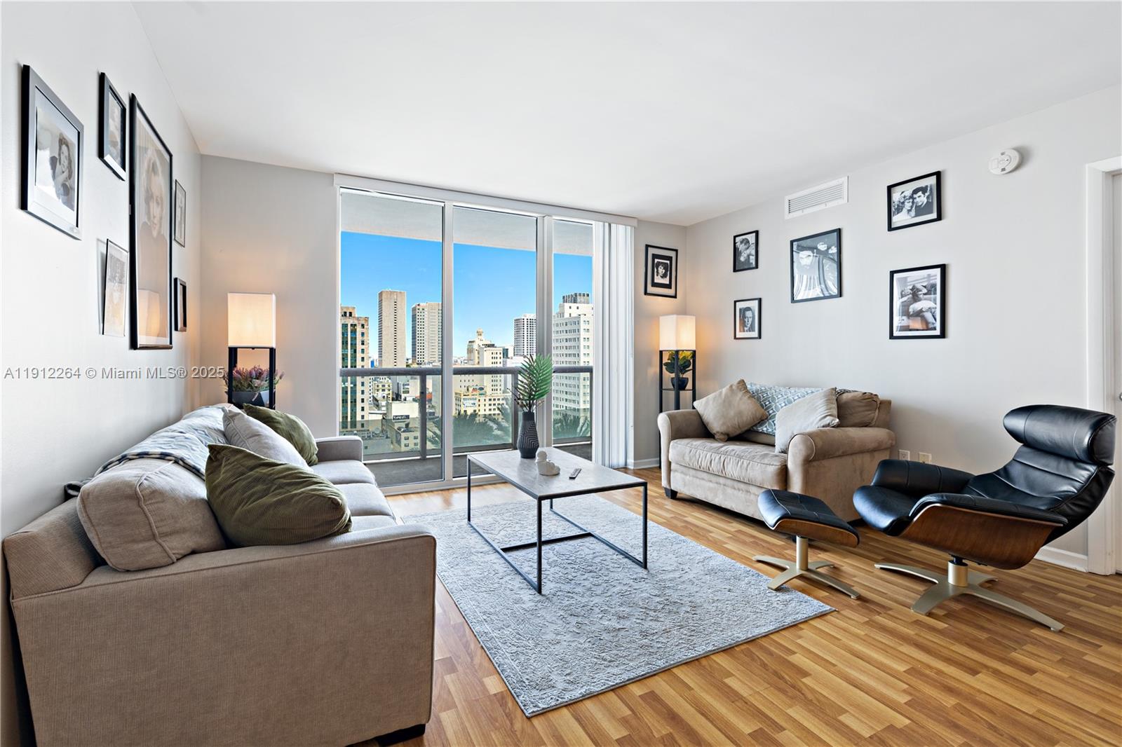 50 Biscayne blvd #1611, Miami FL 33132