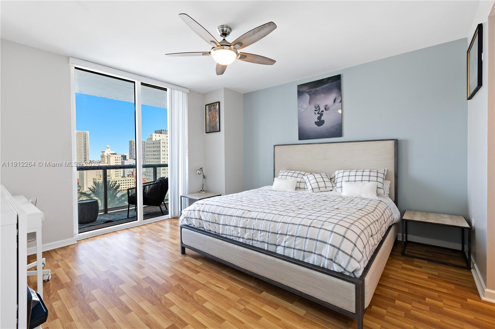 50 Biscayne blvd #1611, Miami FL 33132