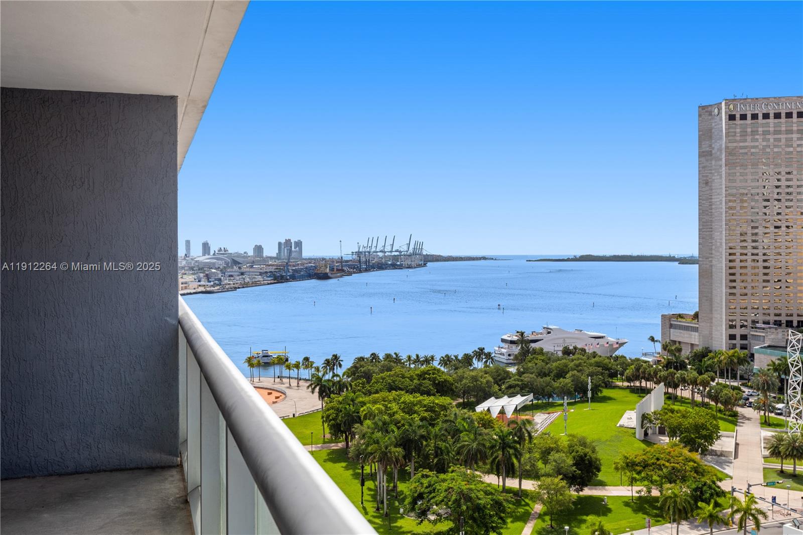 50 Biscayne blvd #1611, Miami FL 33132