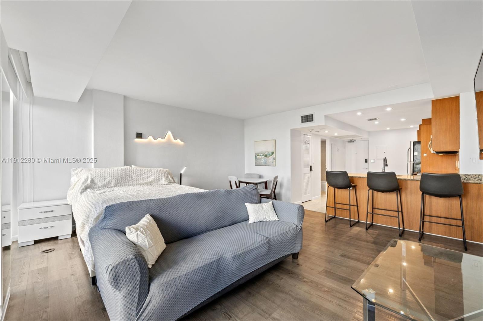 10275 Collins Ave #402, Bal Harbour FL 33154