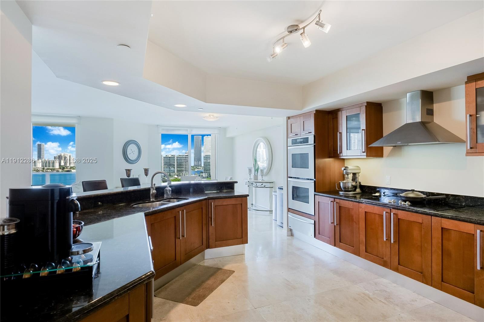 3301 NE 183rd St #1607, Aventura FL 33160