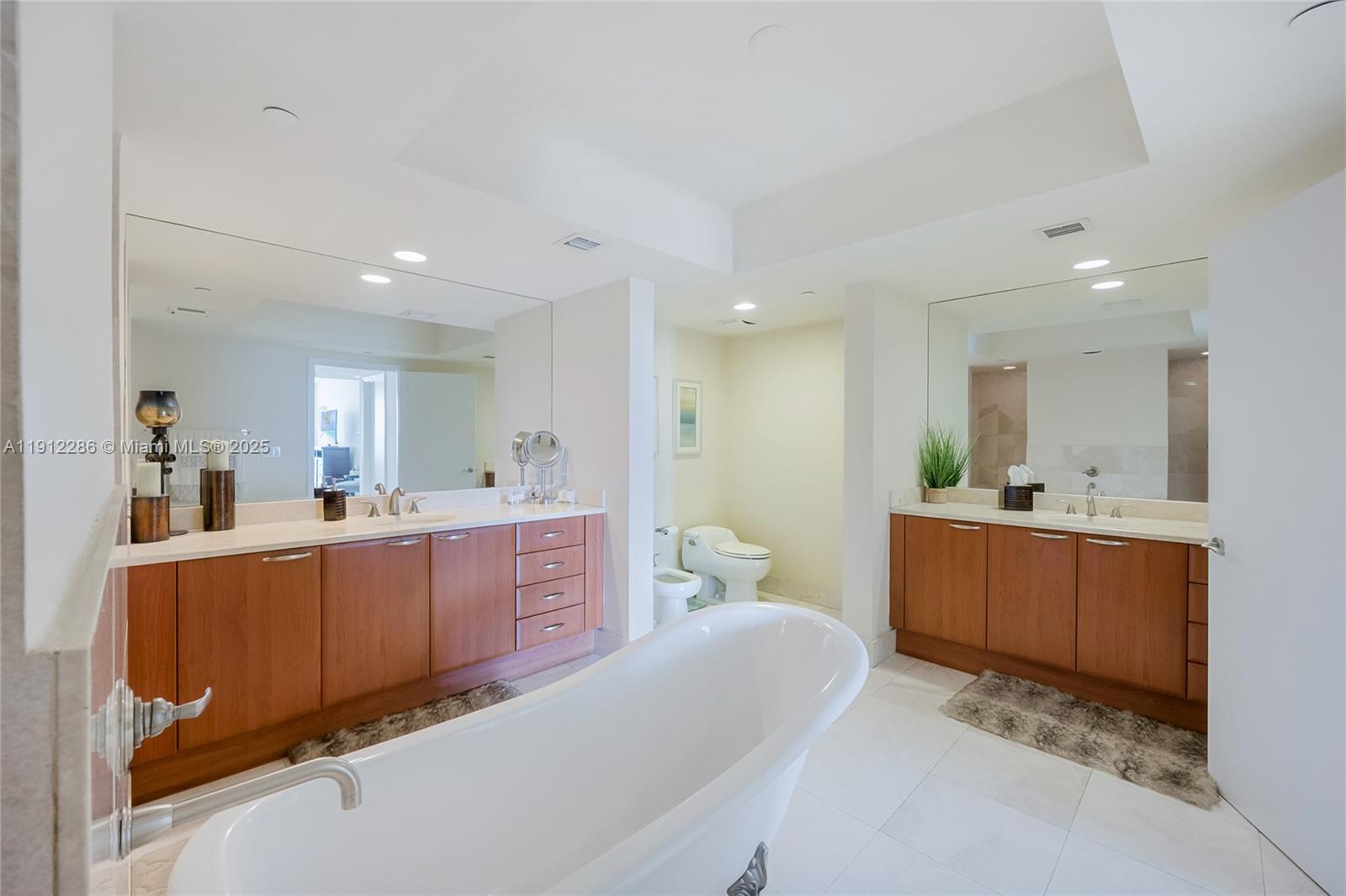 3301 NE 183rd St #1607, Aventura FL 33160