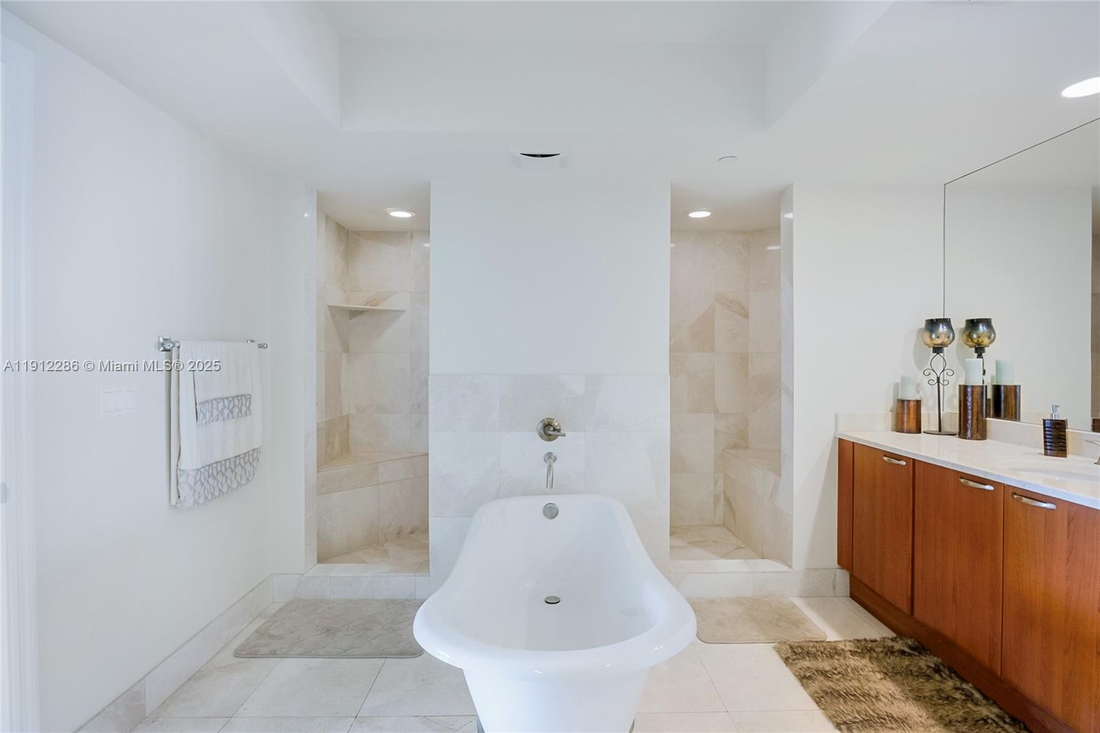 3301 NE 183rd St #1607, Aventura FL 33160