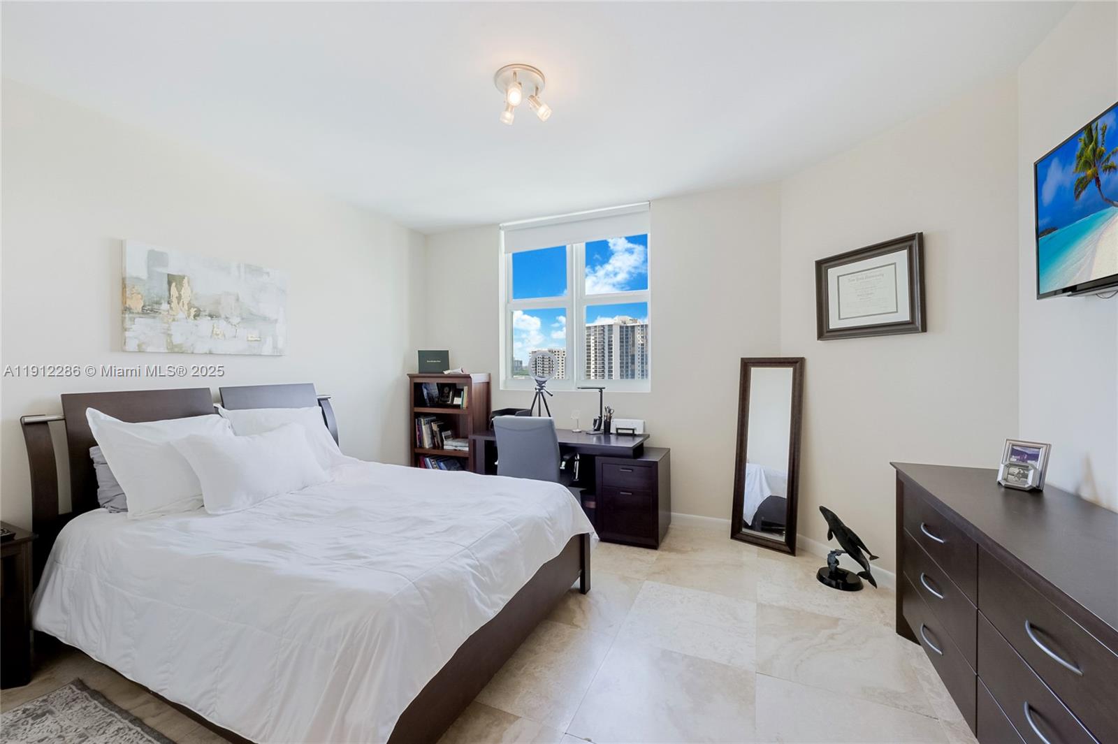 3301 NE 183rd St #1607, Aventura FL 33160