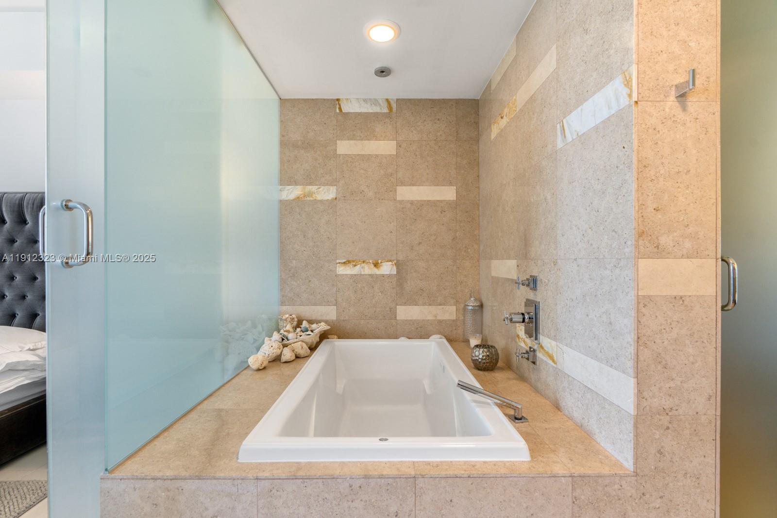 3737 Collins Ave #S-503, Miami Beach FL 33140