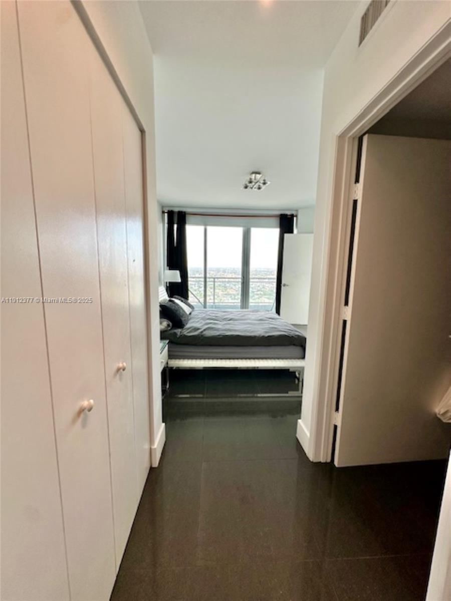 92 SW 3rd St #4107, Miami FL 33130