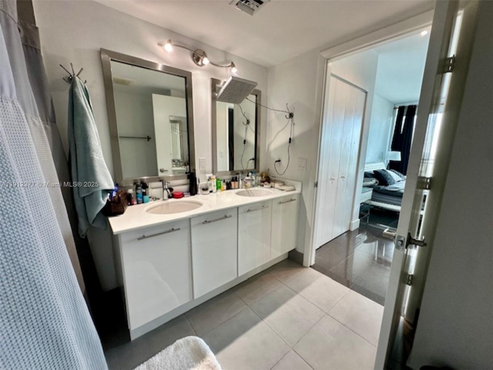 92 SW 3rd St #4107, Miami FL 33130