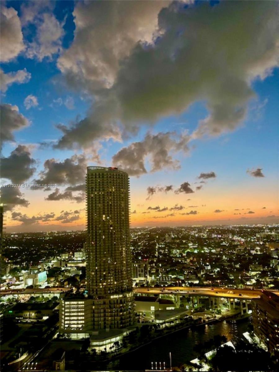 92 SW 3rd St #4107, Miami FL 33130