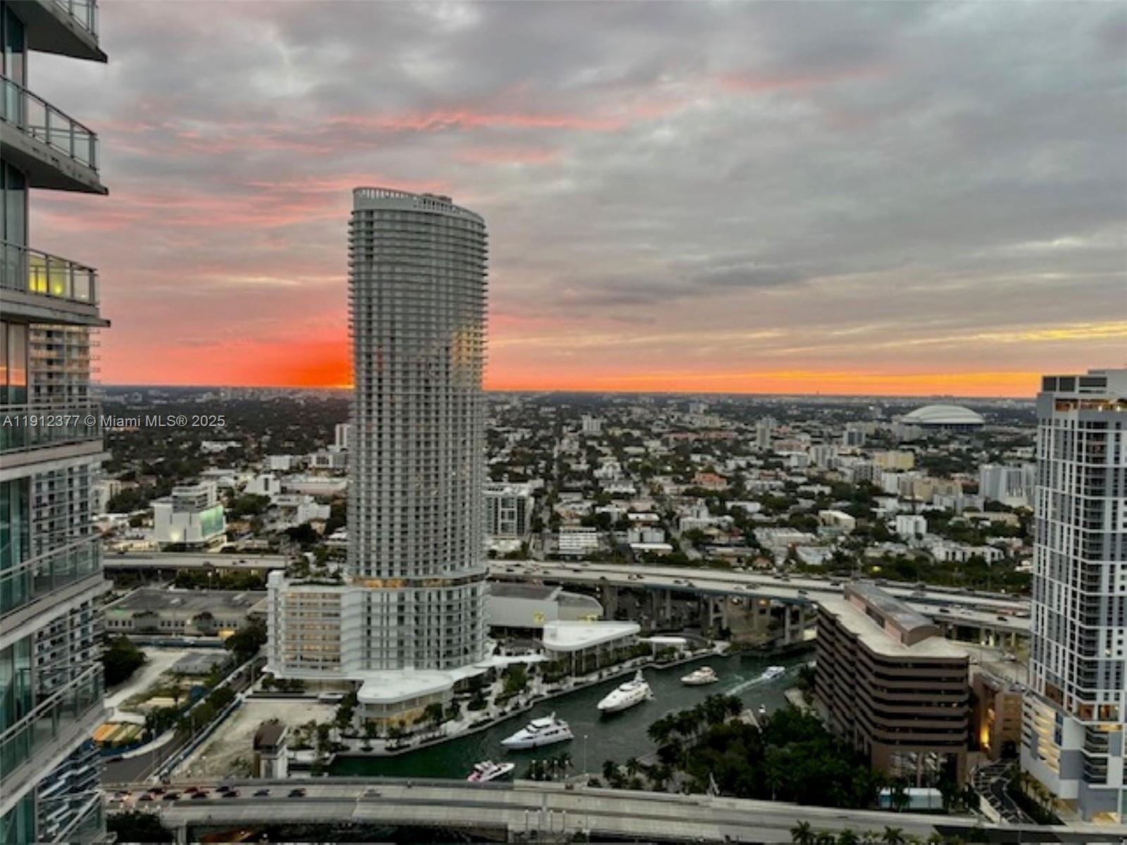 92 SW 3rd St #4107, Miami FL 33130